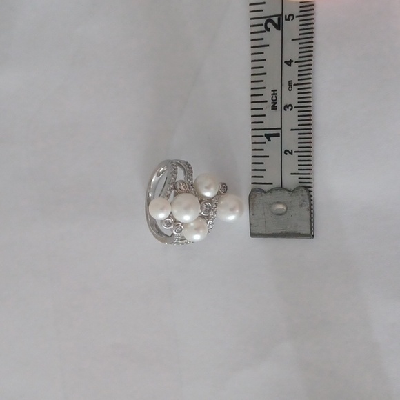 Sterling Silver and Pearl Cluster Ring size 7 - Picture 5 of 5